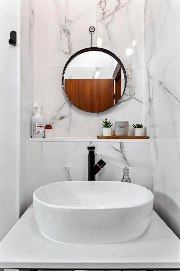 Cozy Special City Center - Old Town Apartment With Terrace Βουκουρέστι Εξωτερικό φωτογραφία